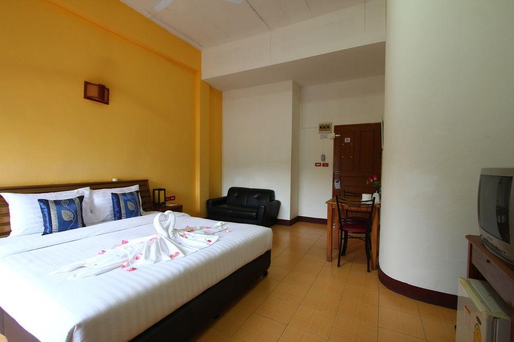 Sea U Honey Hotel Patong Buitenkant foto